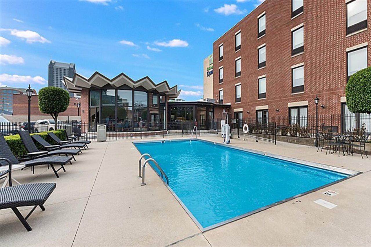 Holiday Inn Express - Columbus Downtown By Ihg מראה חיצוני תמונה
