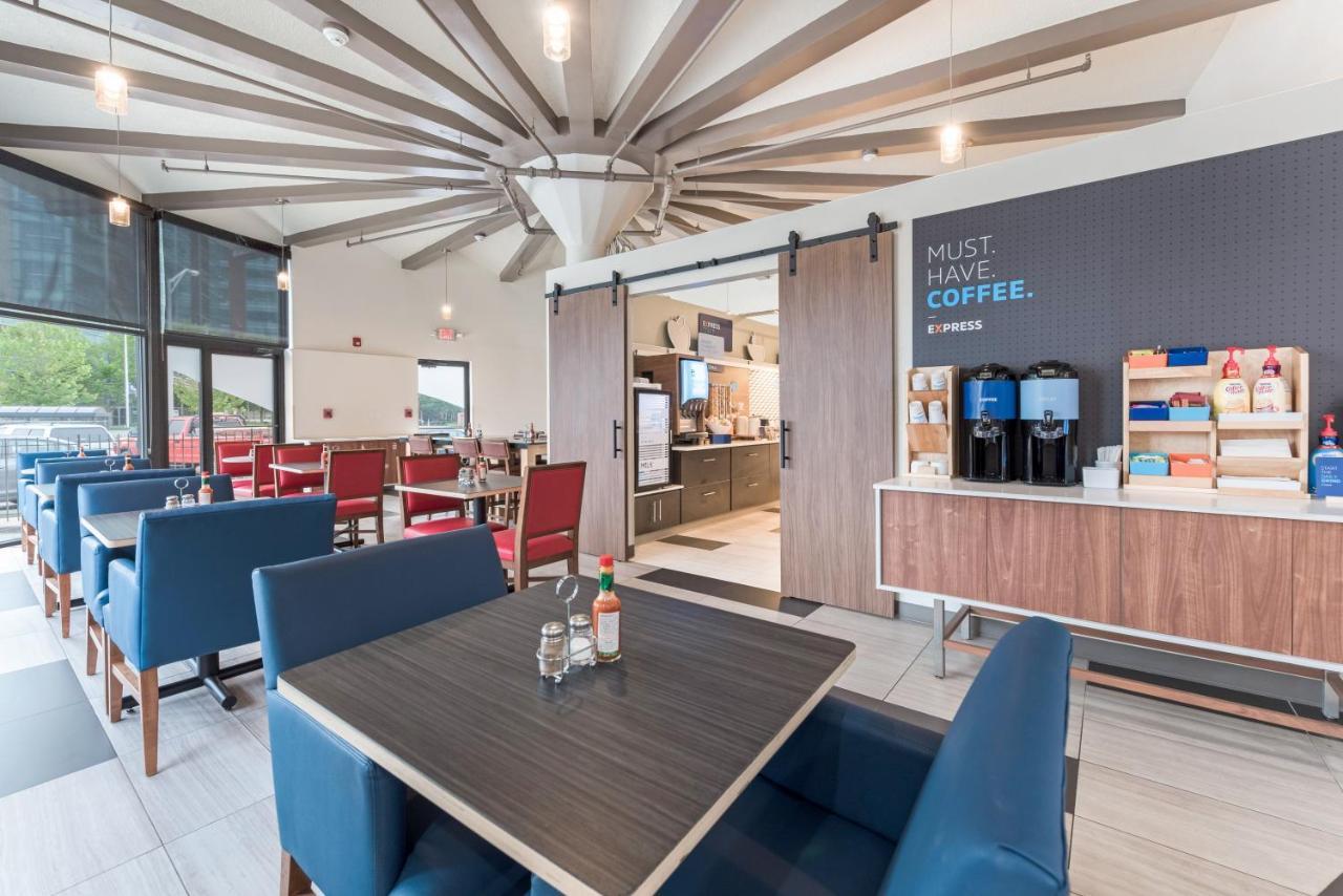 Holiday Inn Express - Columbus Downtown By Ihg מראה חיצוני תמונה