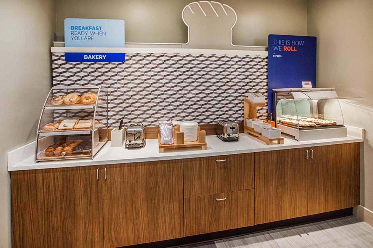 Holiday Inn Express - Columbus Downtown By Ihg מראה חיצוני תמונה